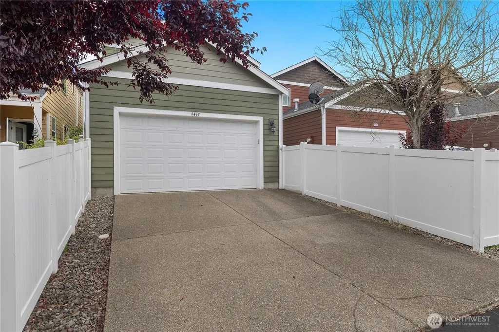 4437 Mckinley Street NE Lacey WA 98516