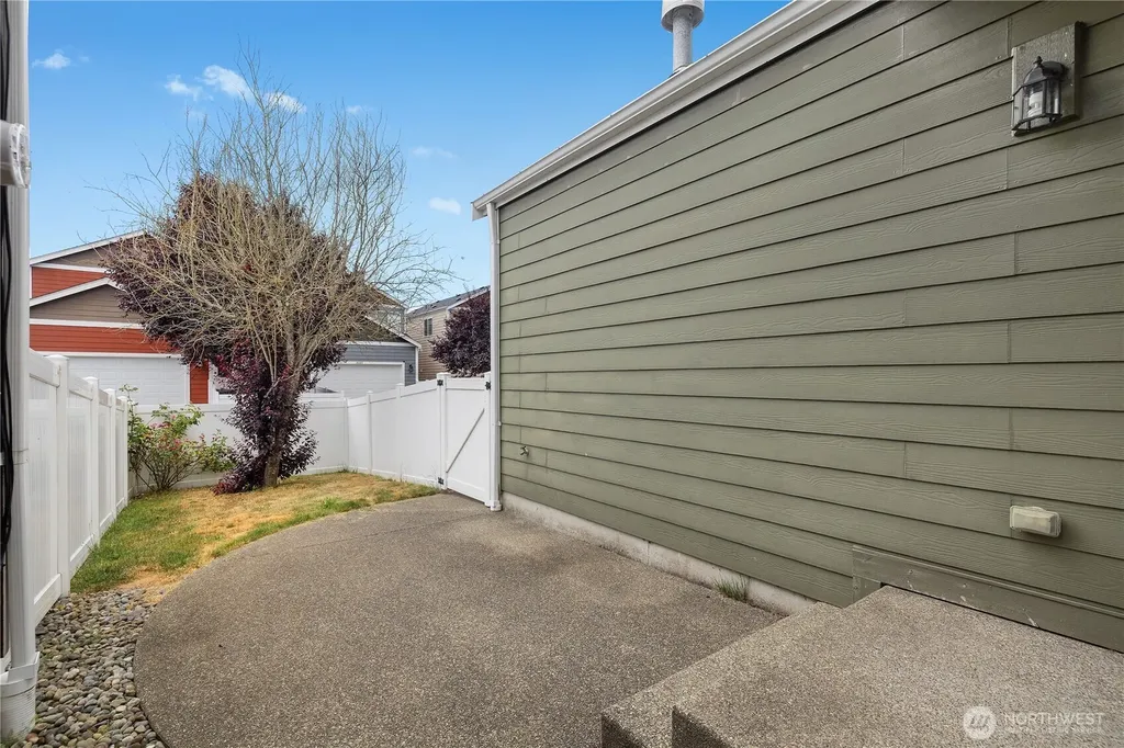 4437 Mckinley Street NE Lacey WA 98516