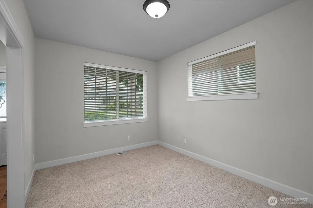 4437 Mckinley Street NE Lacey WA 98516