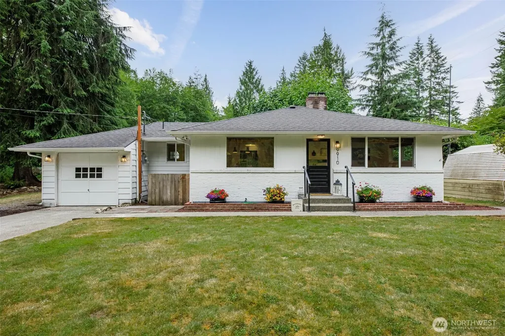 9910 52nd Street SE Snohomish WA 98290
