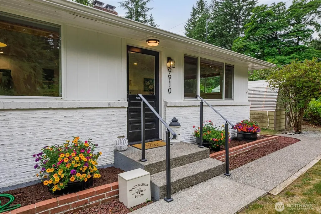 9910 52nd Street SE Snohomish WA 98290