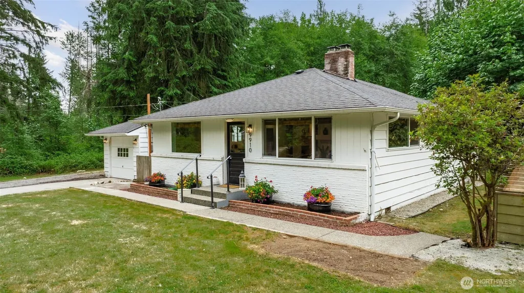 9910 52nd Street SE Snohomish WA 98290