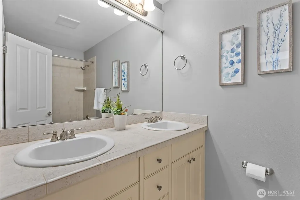 5529 231st Avenue SE Issaquah WA 98029