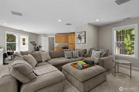 5529 231st Avenue SE Issaquah WA 98029