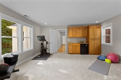 5529 231st Avenue SE Issaquah WA 98029