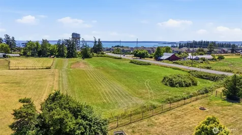 2746 Taylor Road Oak Harbor WA 98277