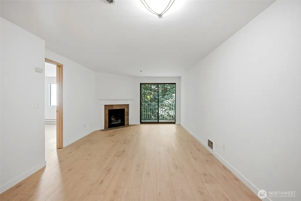 25131 98th Place S Kent WA 98030