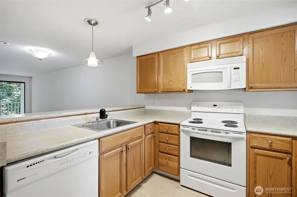 25131 98th Place S Kent WA 98030