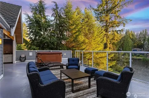 11009 317th Avenue NE Carnation WA 98014