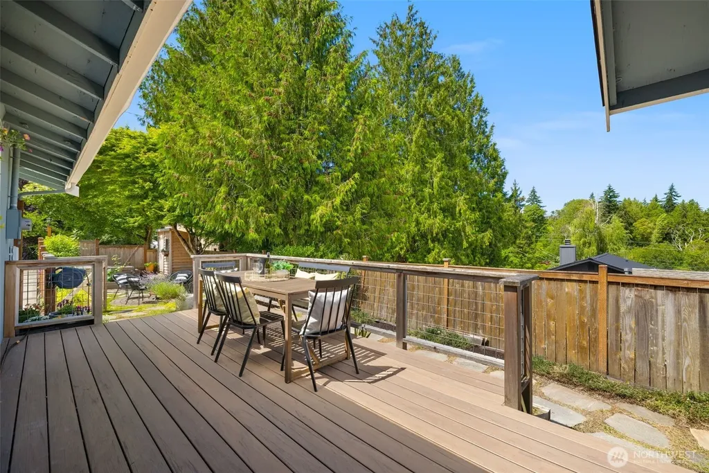 5442 30th Avenue SW Seattle WA 98126