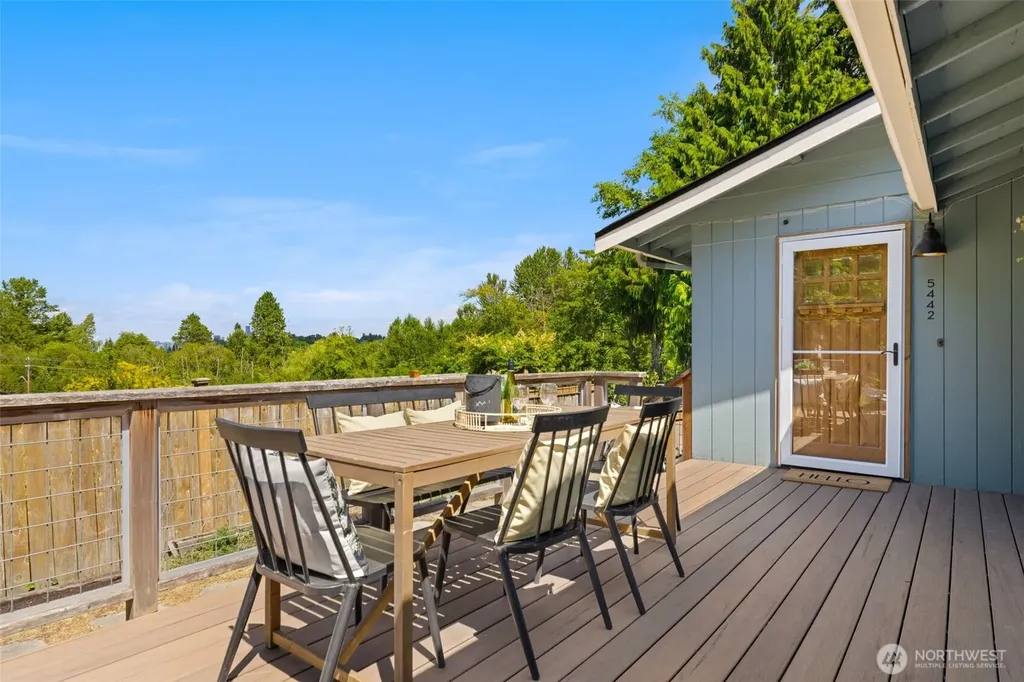 5442 30th Avenue SW Seattle WA 98126