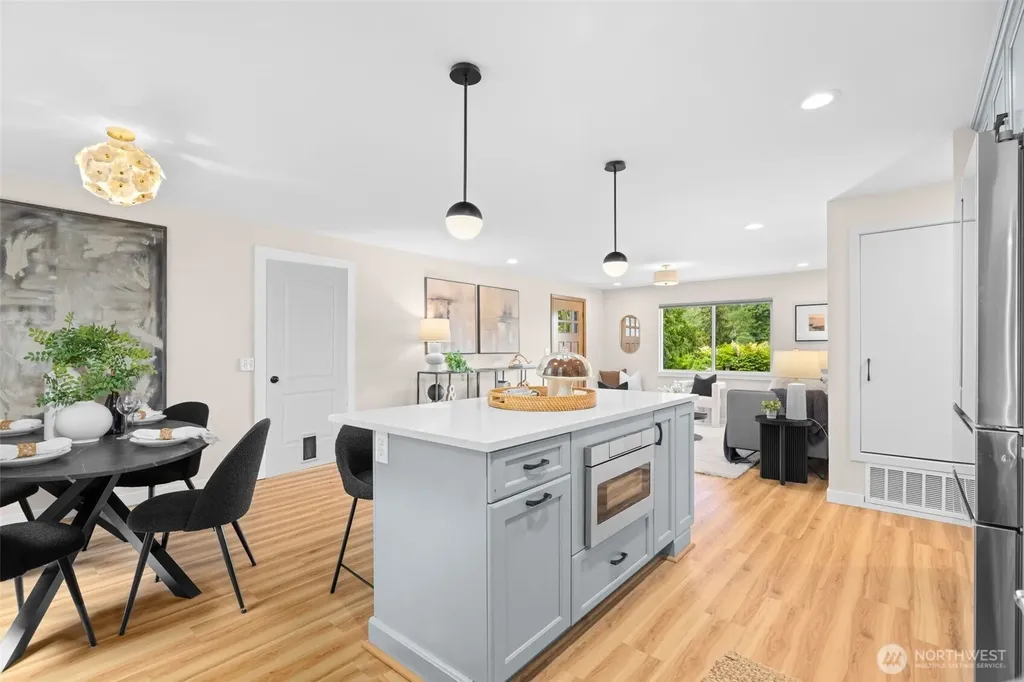 5442 30th Avenue SW Seattle WA 98126