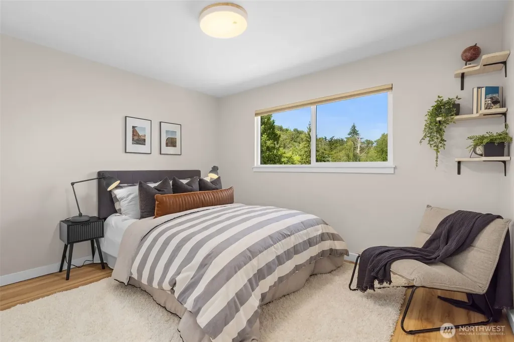 5442 30th Avenue SW Seattle WA 98126
