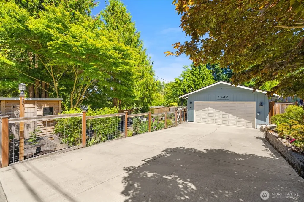5442 30th Avenue SW Seattle WA 98126