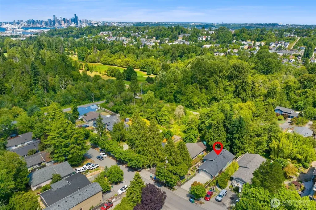 5442 30th Avenue SW Seattle WA 98126