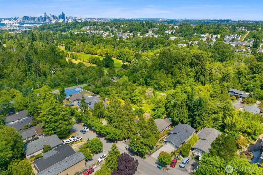 5442 30th Avenue SW Seattle WA 98126