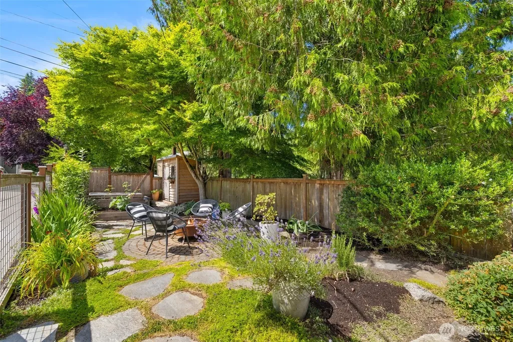 5442 30th Avenue SW Seattle WA 98126