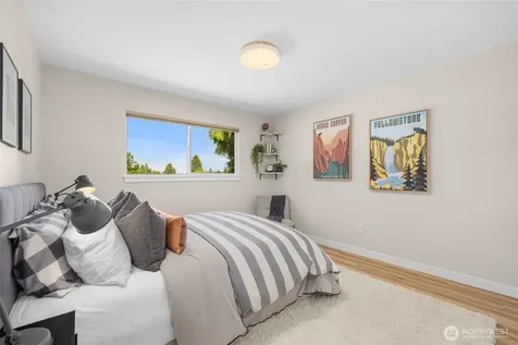 5442 30th Avenue SW Seattle WA 98126