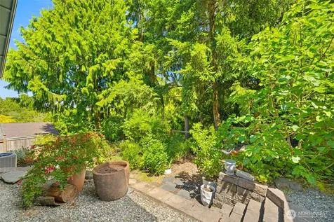 5442 30th Avenue SW Seattle WA 98126