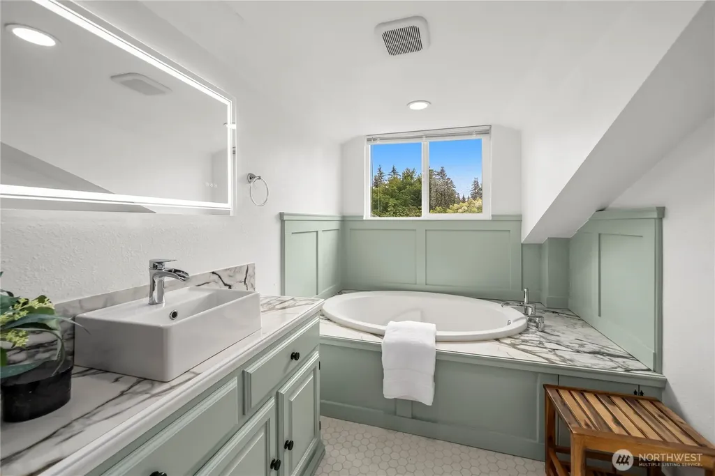 153 SW 208th Street Normandy Park WA 98166