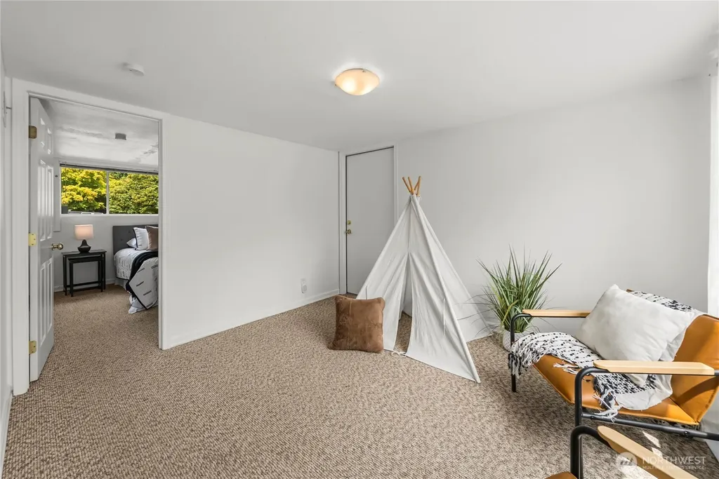 153 SW 208th Street Normandy Park WA 98166