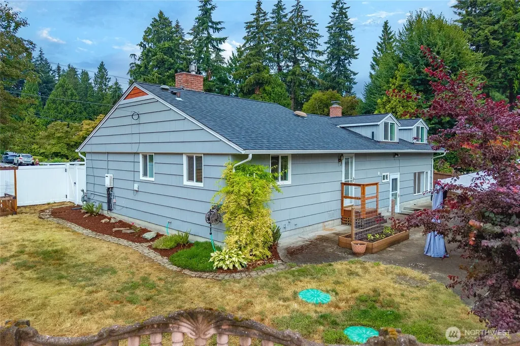 153 SW 208th Street Normandy Park WA 98166