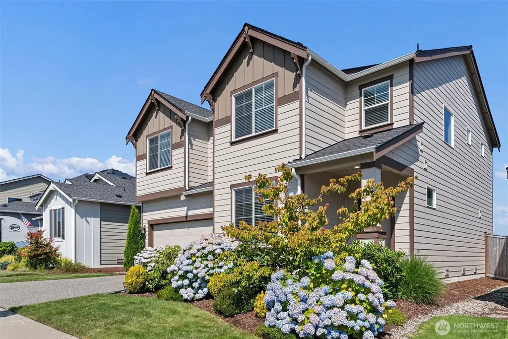 1379 Baker Heights Loop Bremerton WA 98312