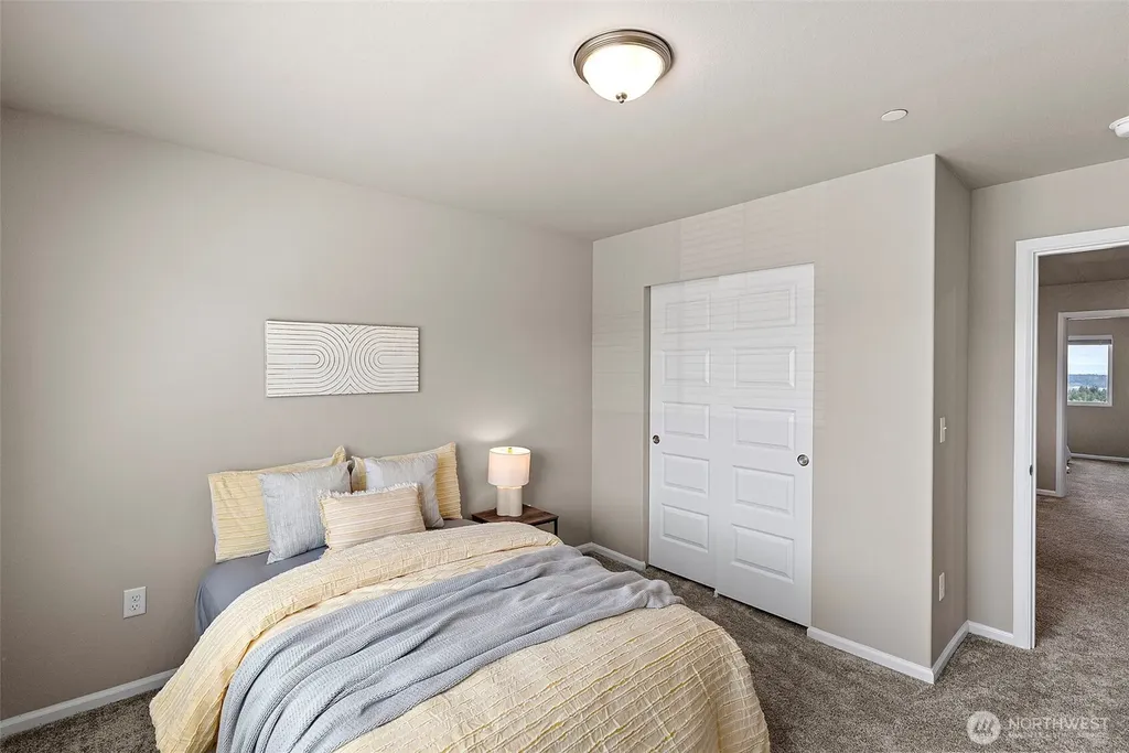 1379 Baker Heights Loop Bremerton WA 98312