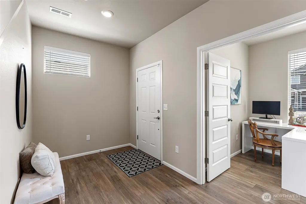 1379 Baker Heights Loop Bremerton WA 98312