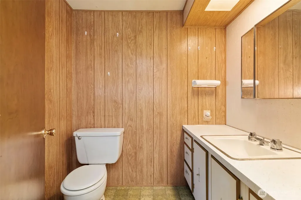 21408 Big Valley Road NE Poulsbo WA 98370