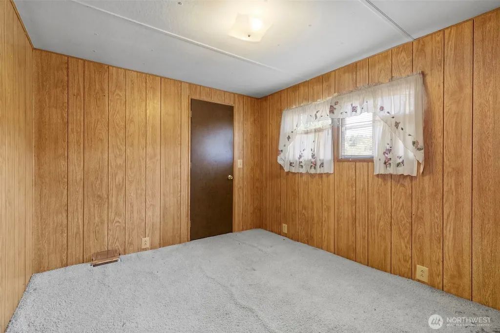 21408 Big Valley Road NE Poulsbo WA 98370