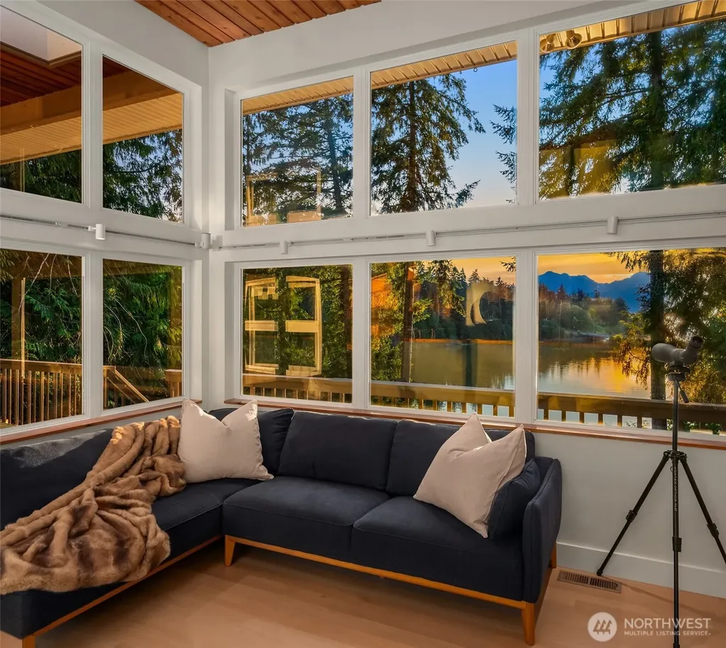 10127 Manley Road NW Seabeck WA 98380