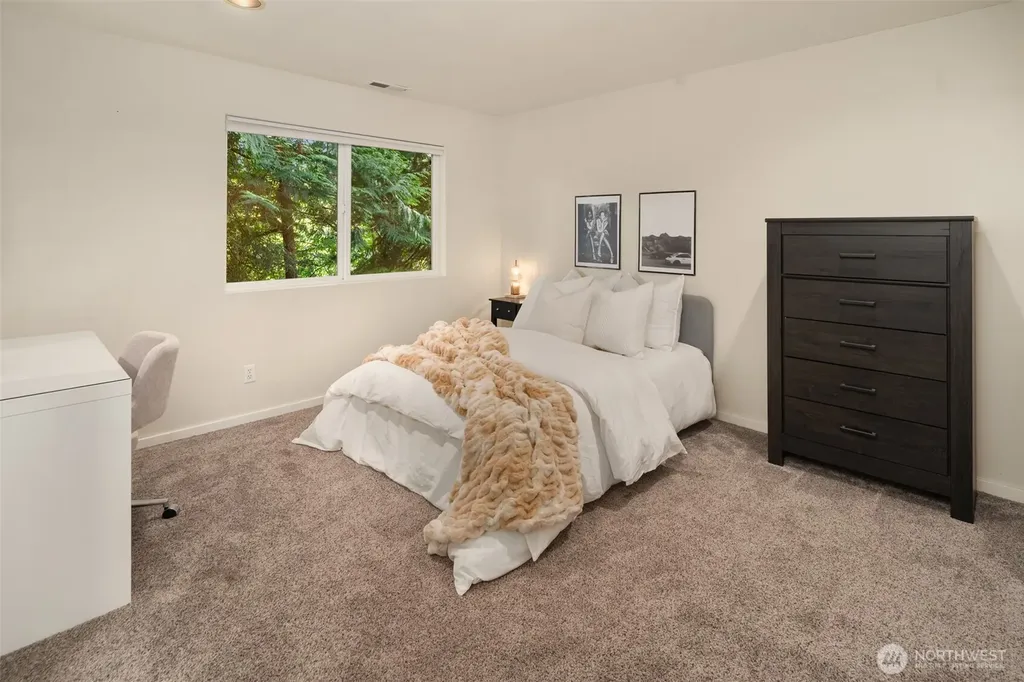10127 Manley Road NW Seabeck WA 98380