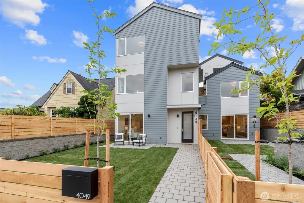 4049 44th Avenue SW Seattle WA 98116