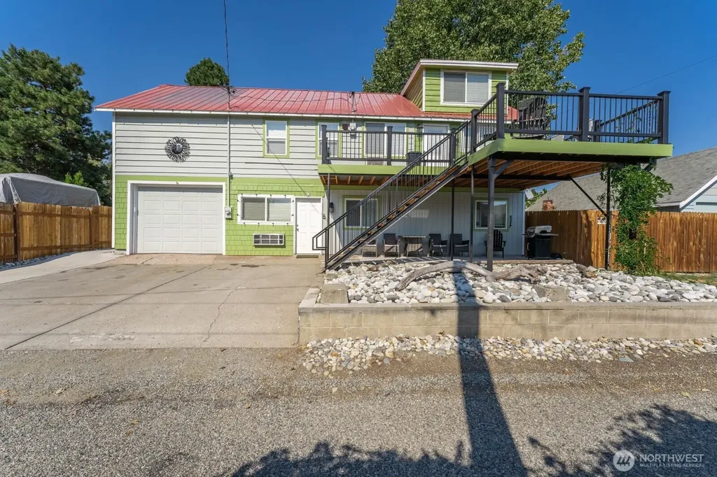 703 Boetzkes Avenue Manson WA 98831