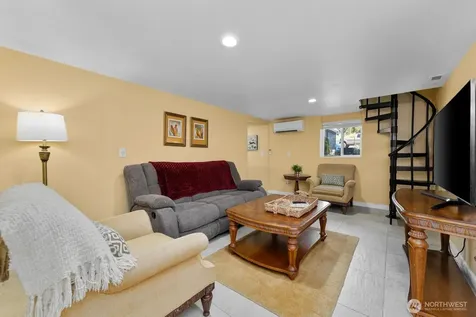 703 Boetzkes Avenue Manson WA 98831