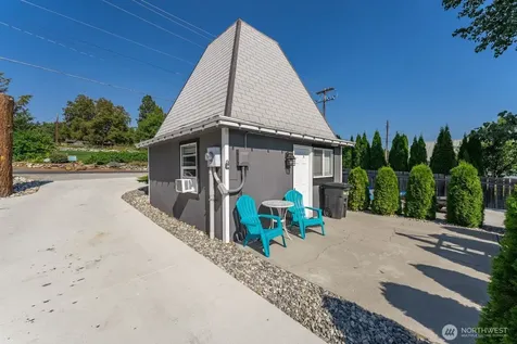 703 Boetzkes Avenue Manson WA 98831