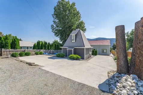 703 Boetzkes Avenue Manson WA 98831