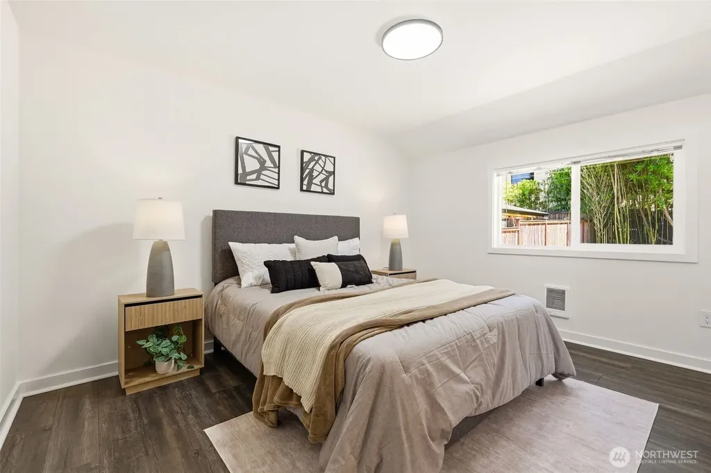 12042 14th Avenue NE Seattle WA 98125