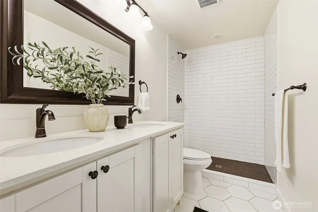 12042 14th Avenue NE Seattle WA 98125