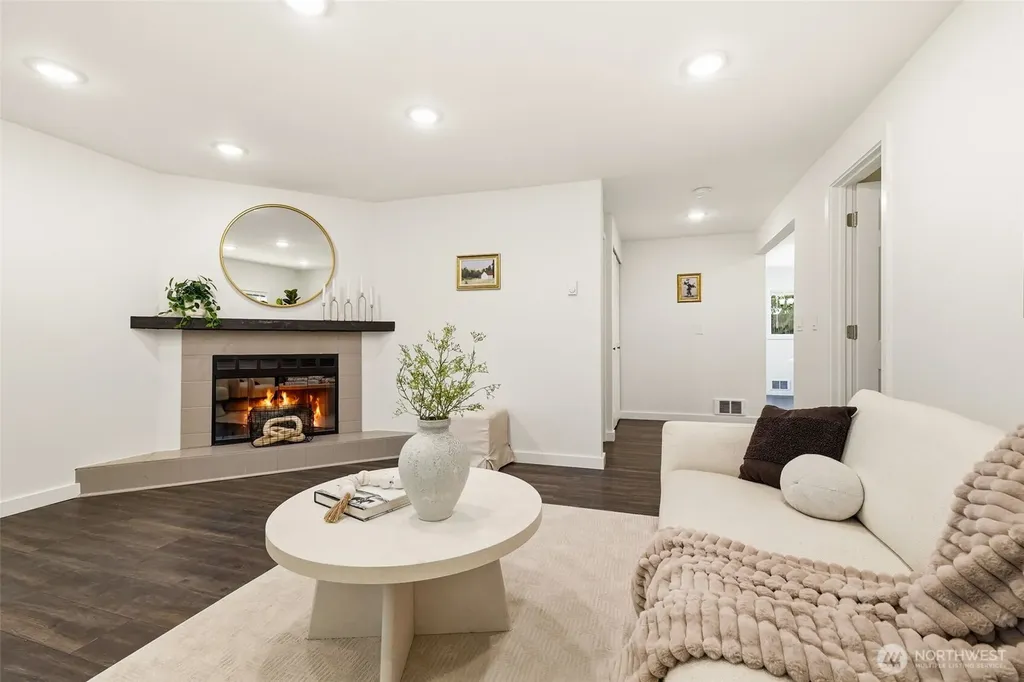 12042 14th Avenue NE Seattle WA 98125