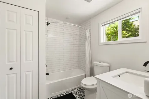 12042 14th Avenue NE Seattle WA 98125