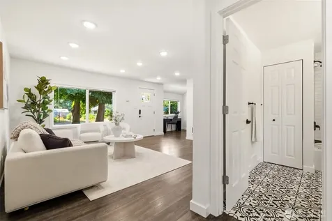 12042 14th Avenue NE Seattle WA 98125