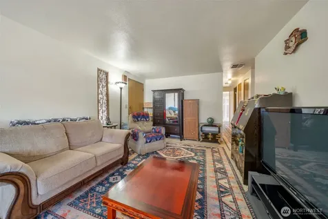 2302 R Street SE Auburn WA 98002
