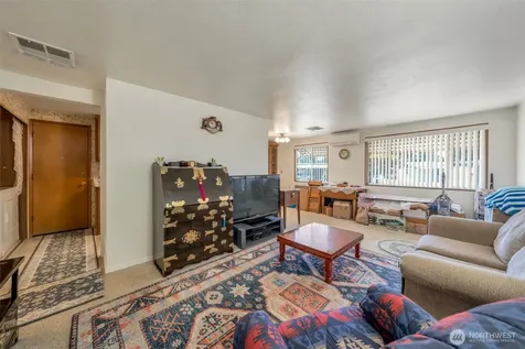 2302 R Street SE Auburn WA 98002