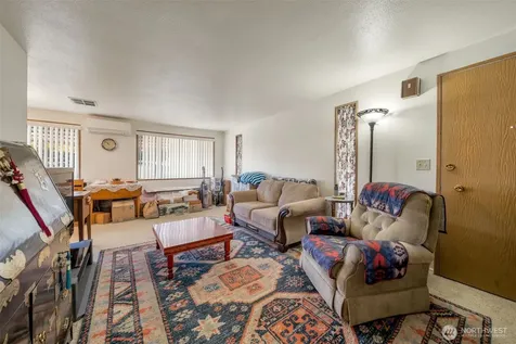 2302 R Street SE Auburn WA 98002