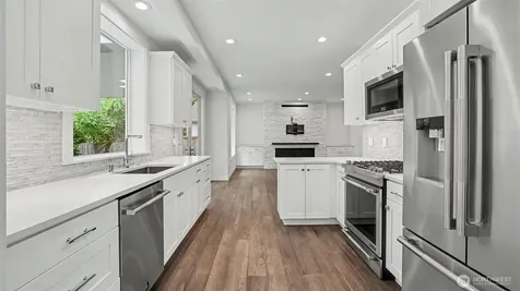 25506 SE 41st Lane Sammamish WA 98029