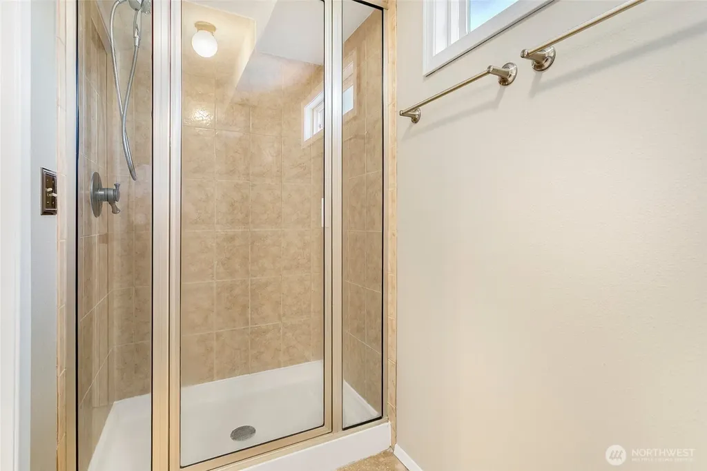 19849 SE 267th Place Covington WA 98042