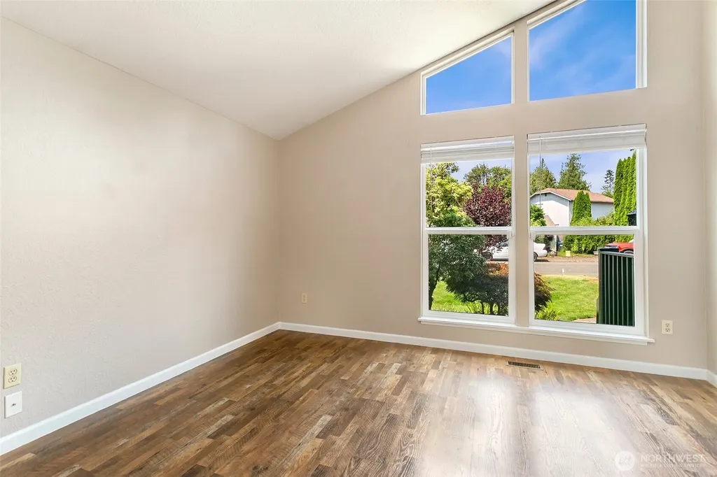 19849 SE 267th Place Covington WA 98042