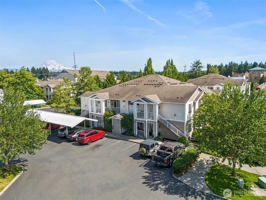 10015 186th Place E Puyallup WA 98375